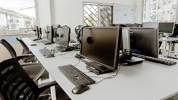 poste de travail-location espace de coworking à Madagascar-activsolutions